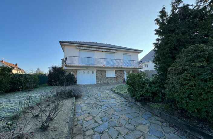 VENTE : maison 5 pièces (111 m²) à SAINT JUNIEN — photo 2