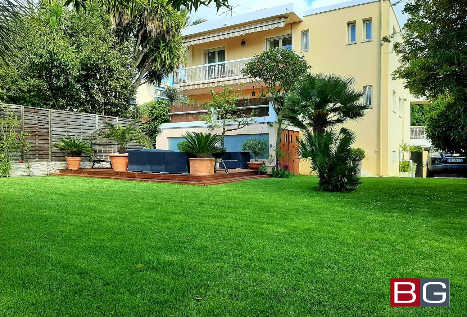 ANTIBES - MAISON/APPARTEMENT 5 CHAMBRES — photo 1