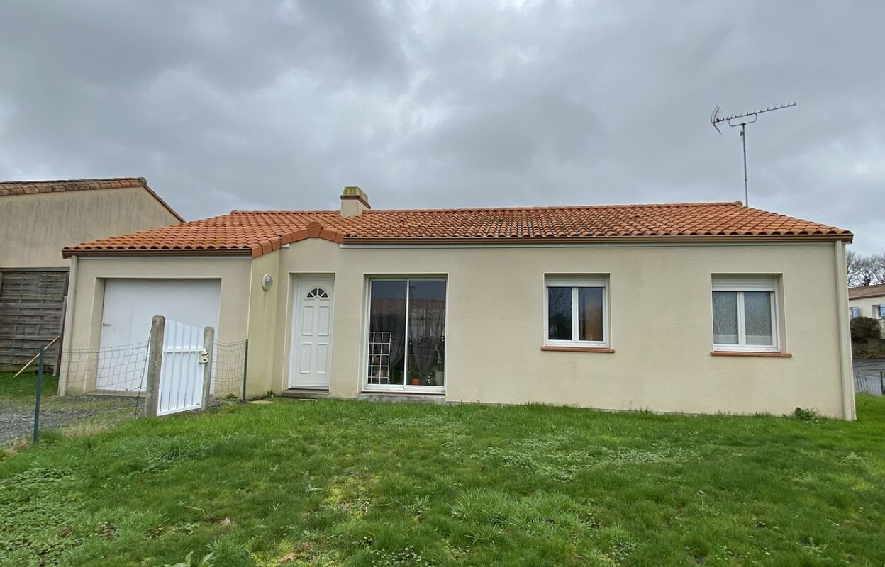 maison 4 pièces 79 m2 à vendre à Les Herbiers (85500)