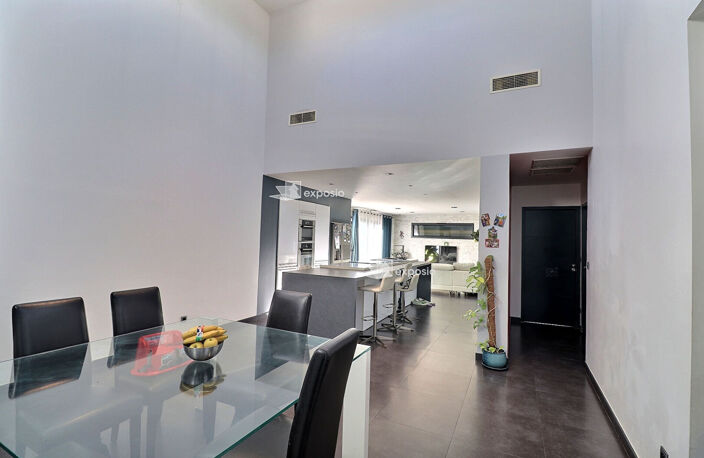 VILLA 3 faces - Plain pied 4 pièces -139 m² - Garage — photo 2