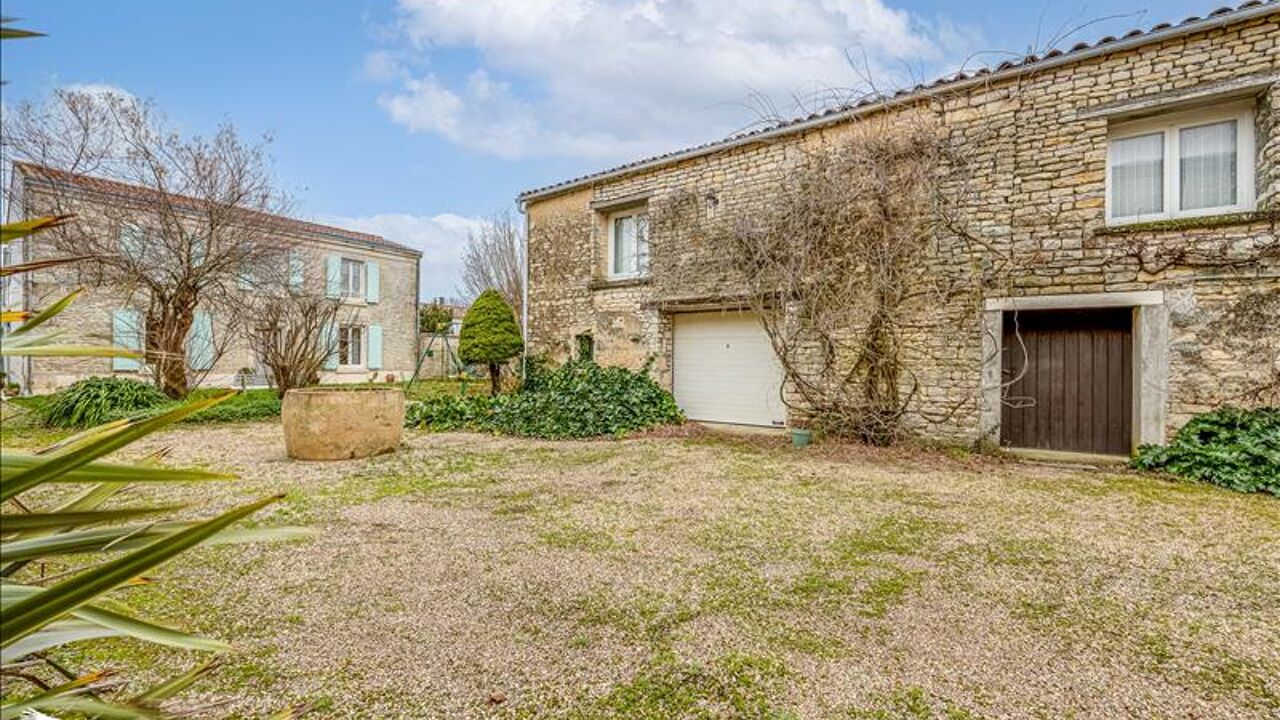 maison 6 pièces 136 m2 à vendre à Saint-Hilaire-la-Palud (79210)