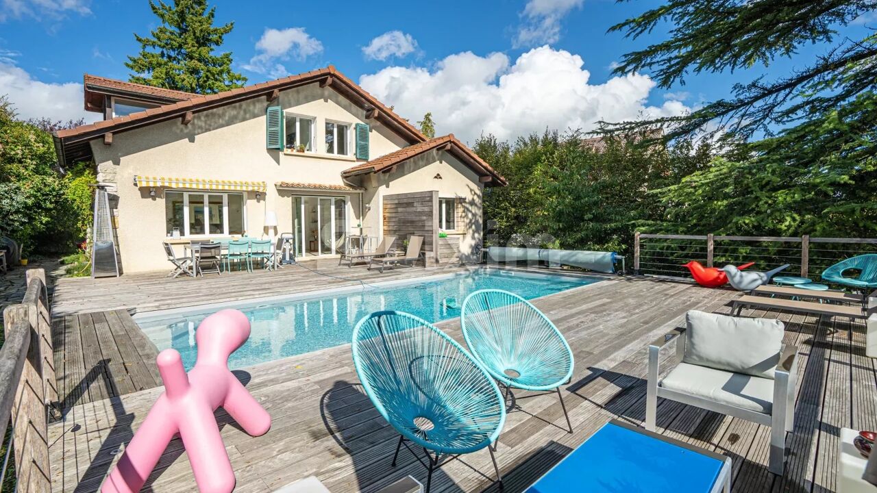 Vente maison 6 pièces 280 m² Divonne-les-Bains (01220)