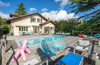 maison 6 pièces 280 m2 à vendre à Divonne-les-Bains (01220)