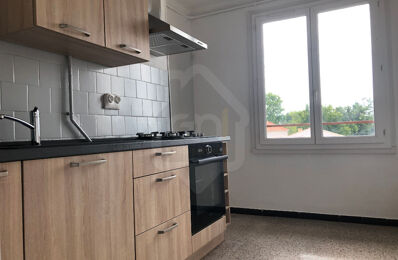location appartement 650 € CC /mois à proximité de Jonquières (84150)