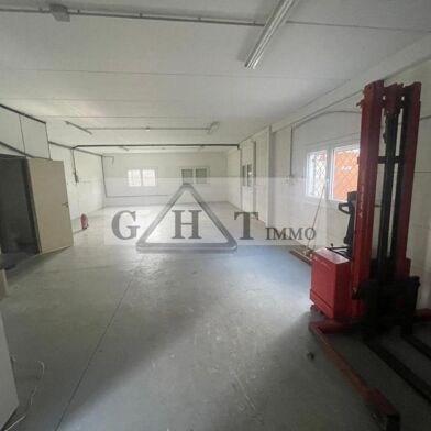 Local industriel  2330 €