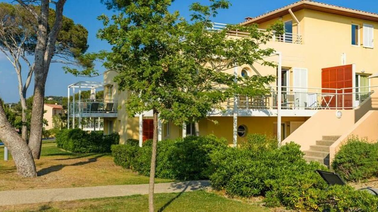 appartement 2 pièces 41 m2 à vendre à Six-Fours-les-Plages (83140)