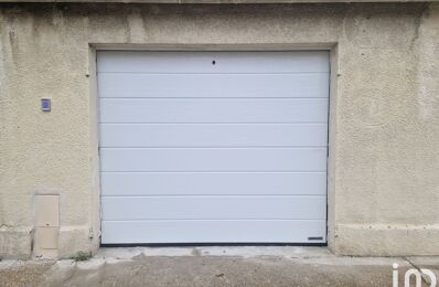vente garage 32 000 € à proximité de Cadenet (84160)