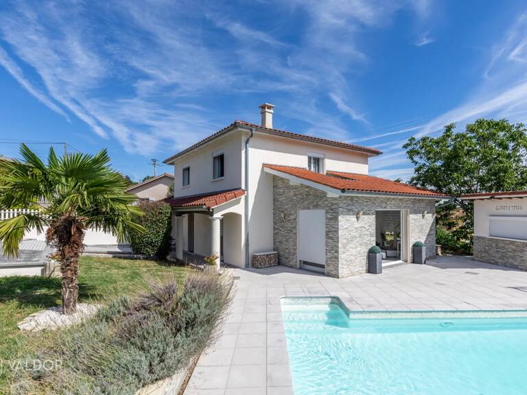 Maison familiale de 171 m²  avec vues dégagées. — photo 1