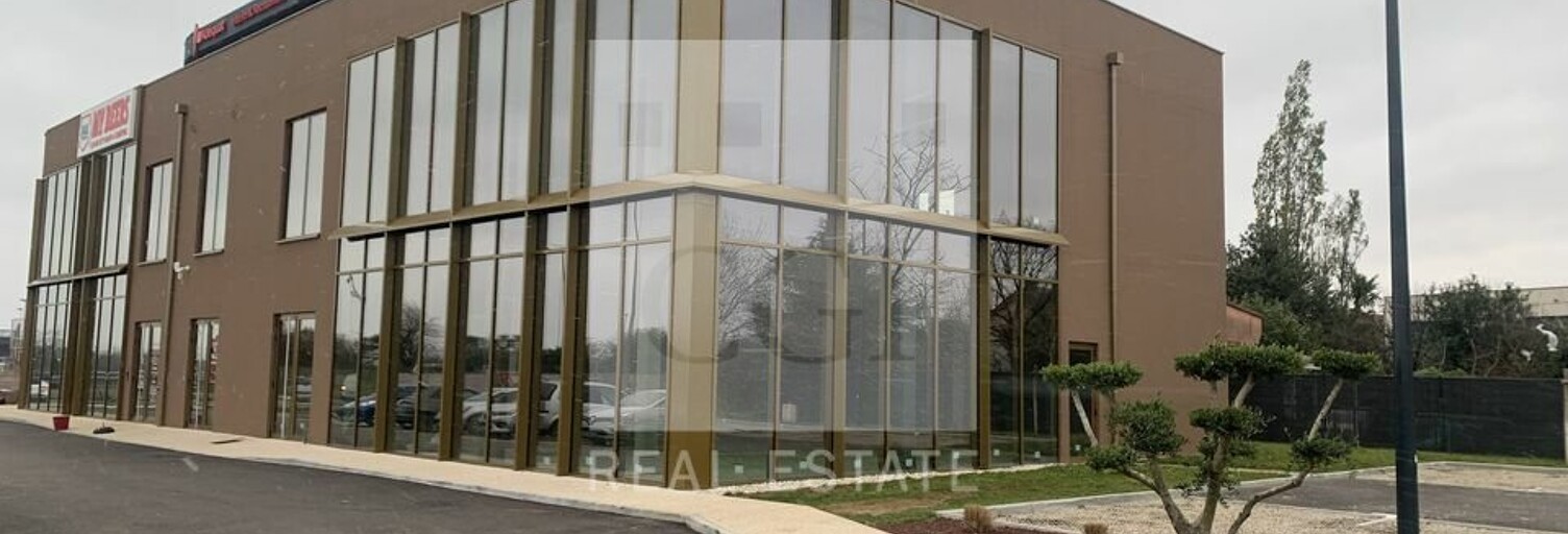 Commerce  220 m² à louer à Meyzieu (69330)