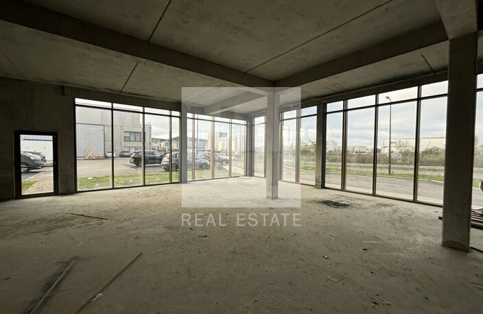 LOCAL COMMERCIAL  à LOUER — photo 4