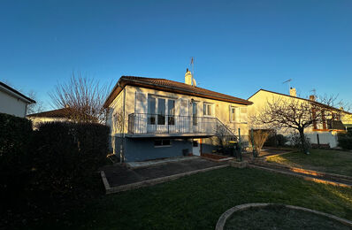 vente maison 152 375 € à proximité de Saint-Michel-de-Volangis (18390)