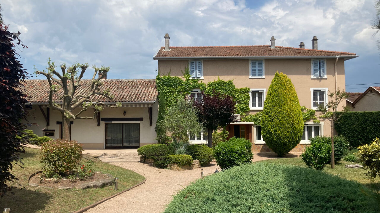 maison 8 pièces 203 m2 à vendre à Villefranche-sur-Saône (69400)