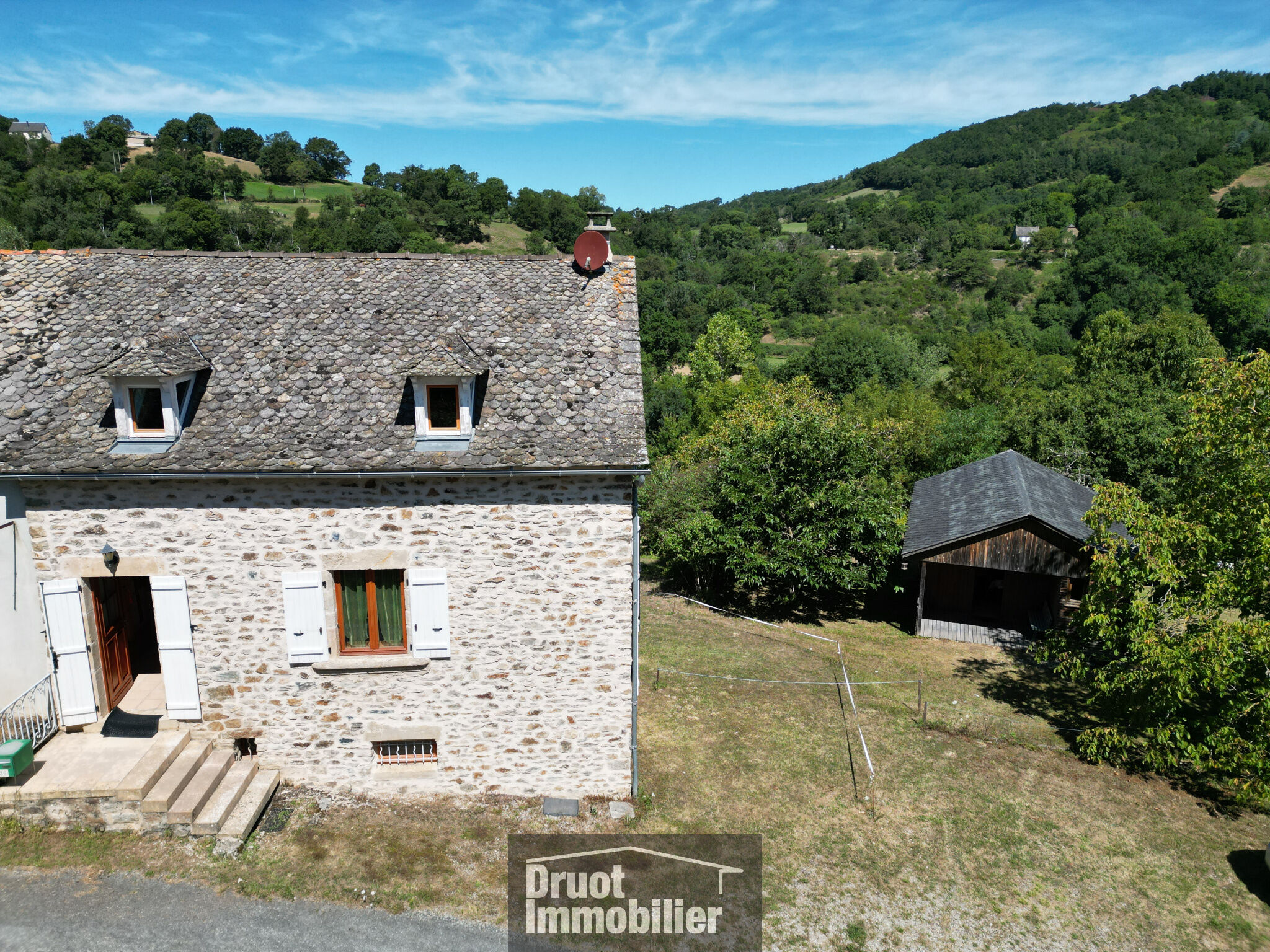 Maison de Village   T4 à vendre Prévinquières 12350