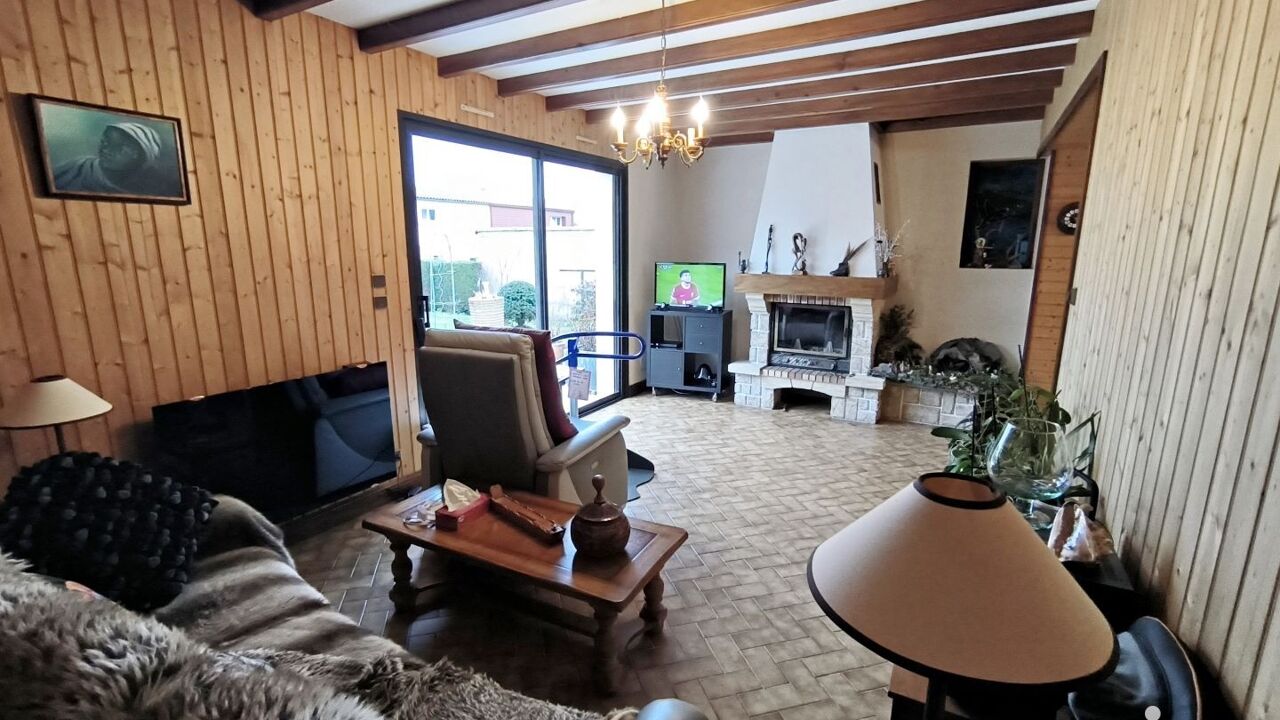 maison 5 pièces 102 m2 à vendre à Montournais (85700)