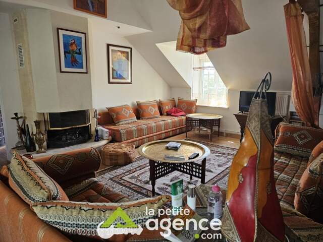 DUN SUR AURON ENSEMBLE IMMOBILIER D'UNE SUPERFICIE DE 180 M2 — photo du bien