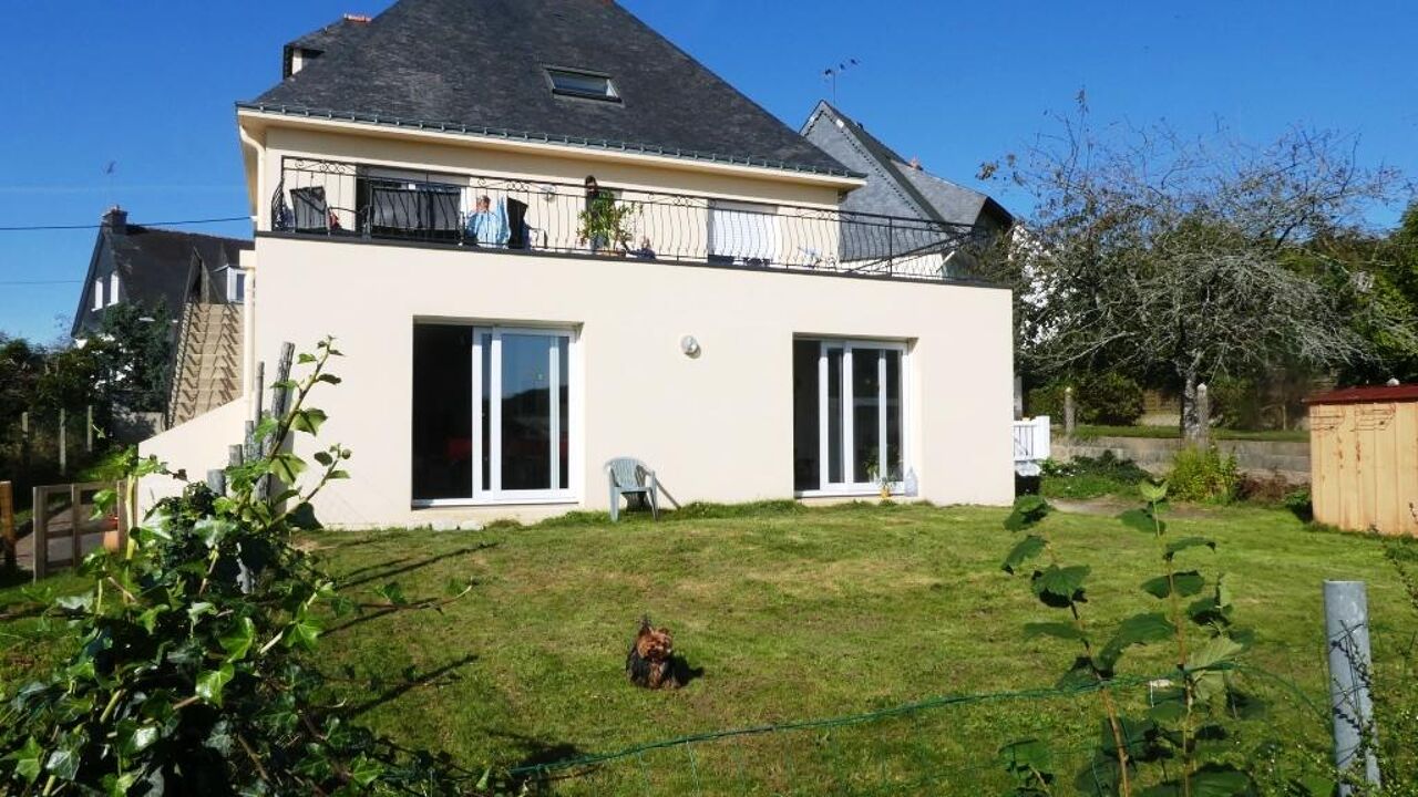 immeuble  pièces 206 m2 à vendre à Guémené-sur-Scorff (56160)