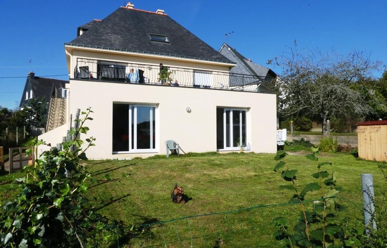 immeuble  pièces 206 m2 à vendre à Guémené-sur-Scorff (56160)