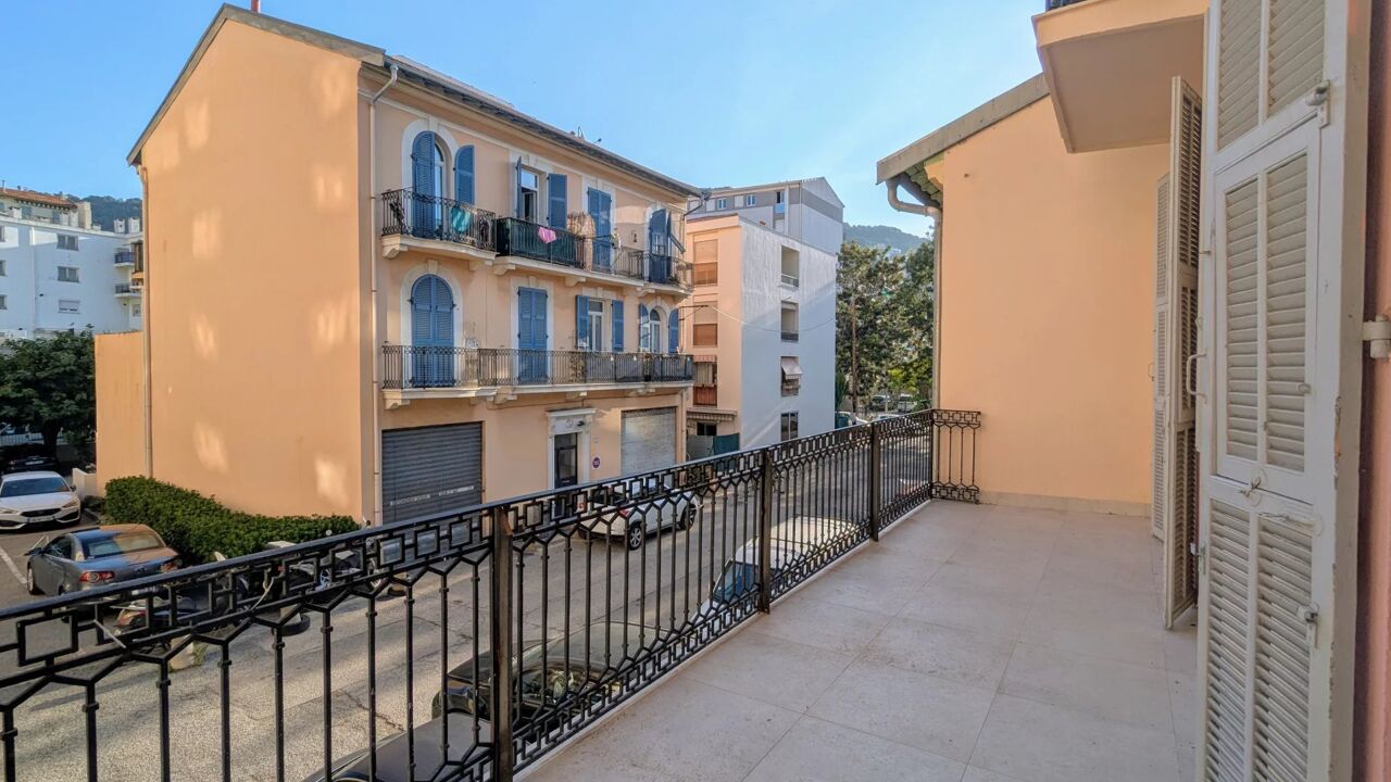 appartement 2 pièces 30 m2 à vendre à Nice (06300)