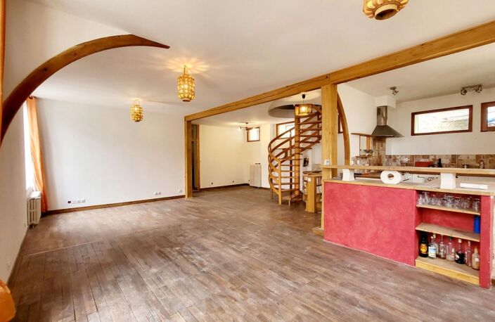 Maison T7 (162 m²) en vente à CHAUVIGNY — photo 2