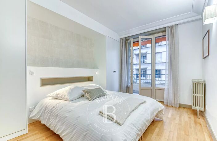 Lyon 6 - Puvis de Chavannes - Appartement meublé et rénové de 52,80 m² - Balcon - 1 Chambre — photo 4
