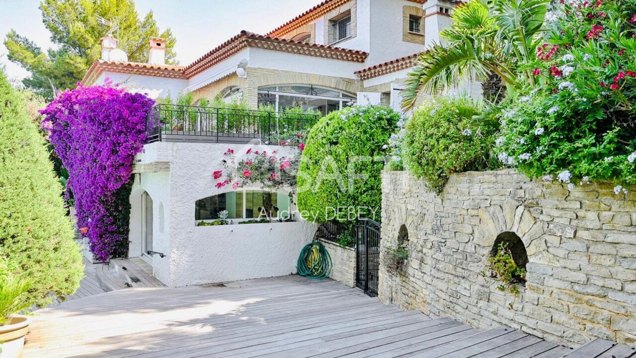 maison 10 pièces 537 m2 à vendre à La Seyne-sur-Mer (83500)