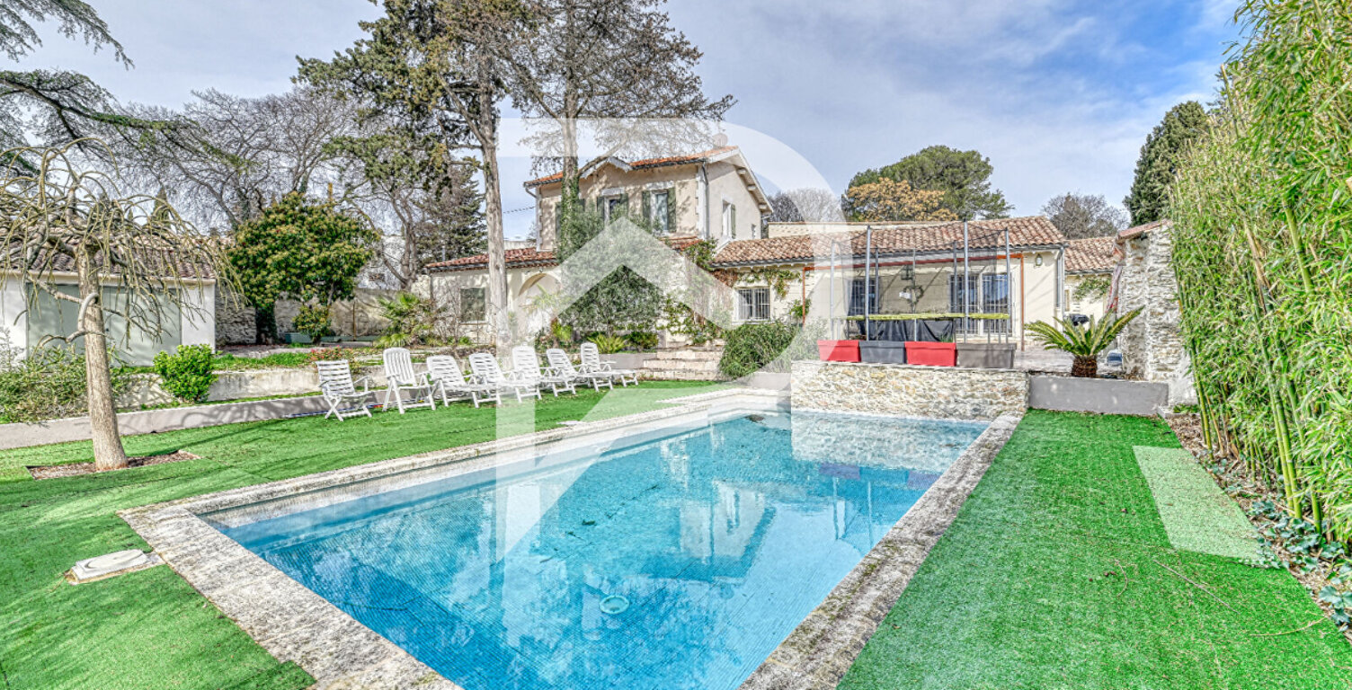 Nîmes - Maison 7 pièces avec jardin & piscine — photo 1