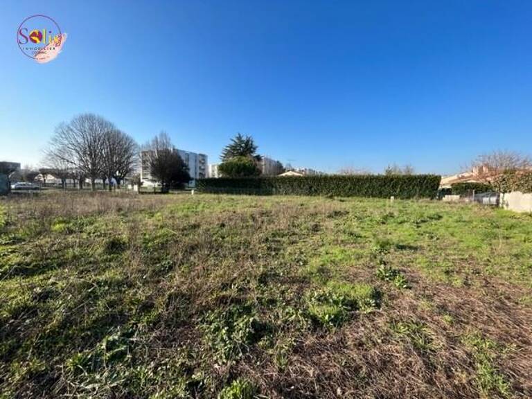 Terrain à construire  662 m²  — photo 1