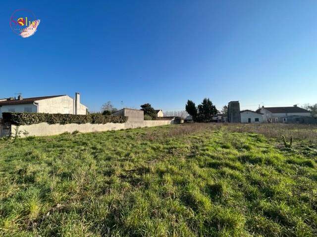 Terrain 531 m² à Cognac — photo du bien