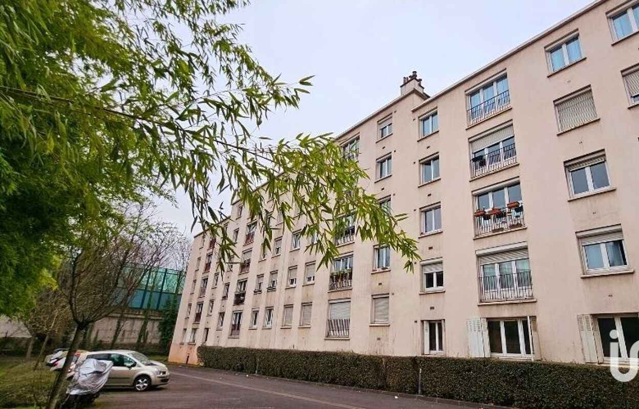 appartement 2 pièces 53 m2 à vendre à Saint-Maurice (94410)