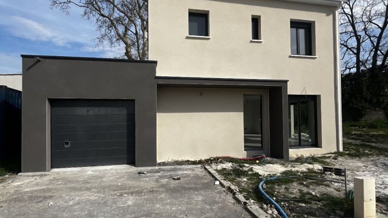 maison 4 pièces 87 m2 à vendre à Montélimar (26200)