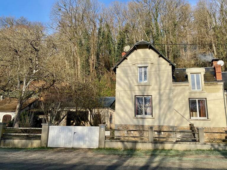 Maison de caractère avec bord de Loir située à 10 minutes de la — photo 1