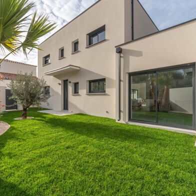 Maison 5 pièces 599000 €