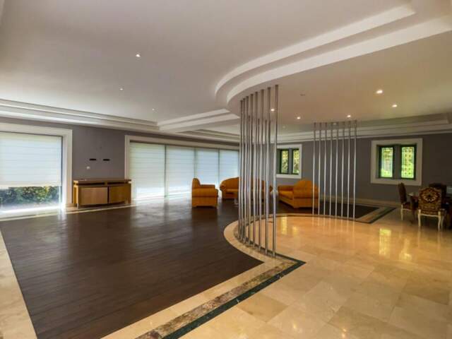 Villa 450 m2  sur un parc de 4000 m2 — photo du bien