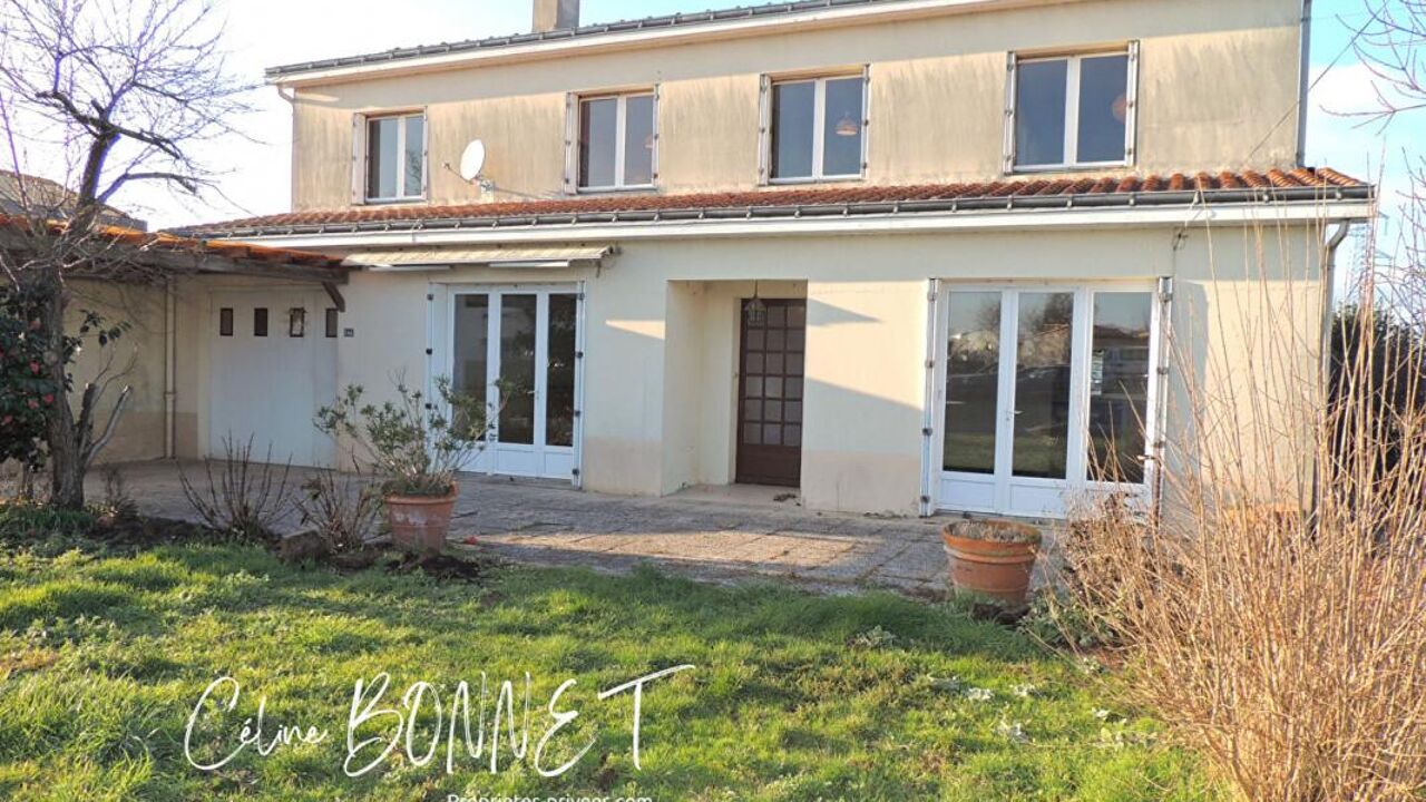 maison 6 pièces 114 m2 à vendre à Mouzillon (44330)