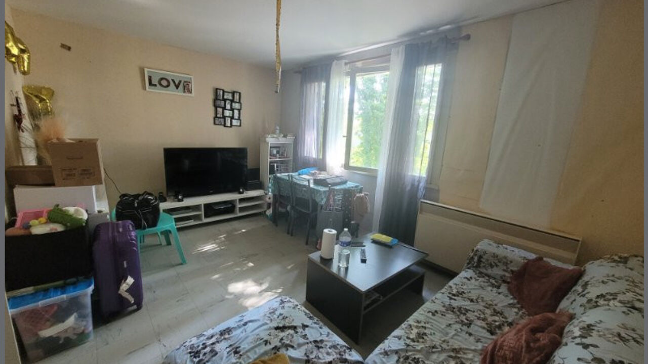 appartement 3 pièces 55 m2 à vendre à Parthenay (79200)