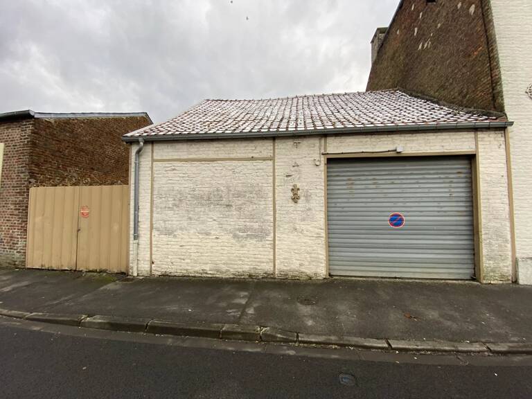 Garage, box et terrain — photo 1