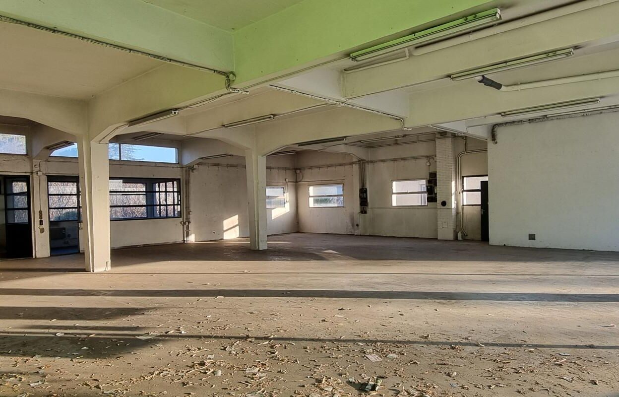 commerce  pièces 500 m2 à vendre à Alès (30100)