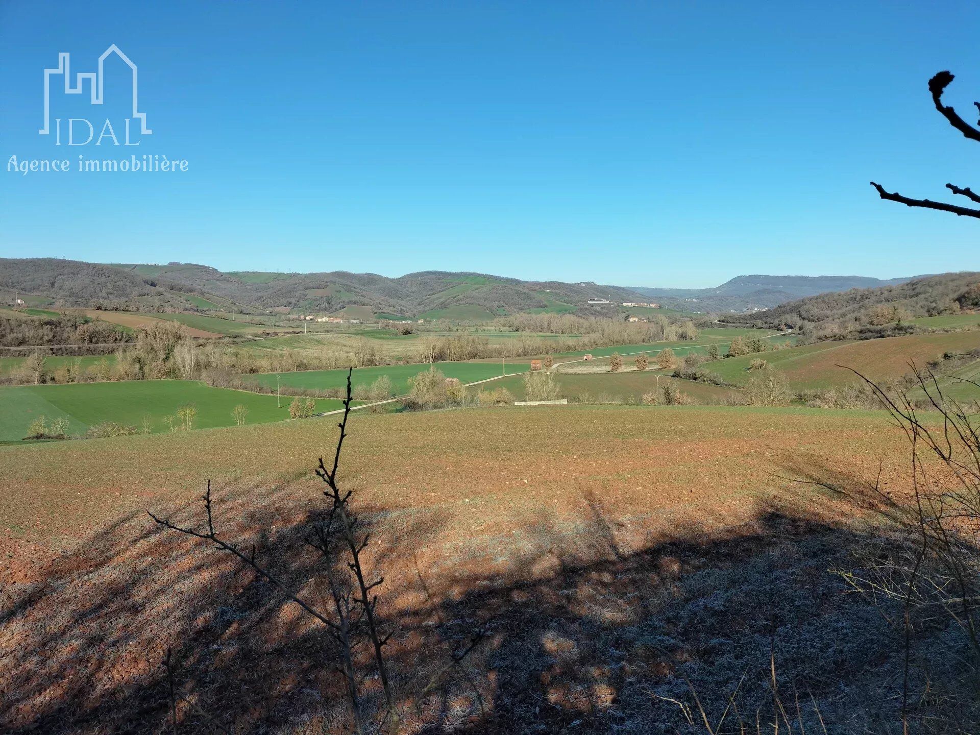 Photo Presbytere avec terrain attenant. image 2/4