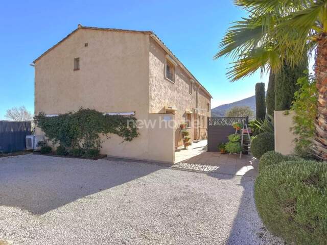 Magnifique appartement en Duplex avec Piscine privée — photo du bien