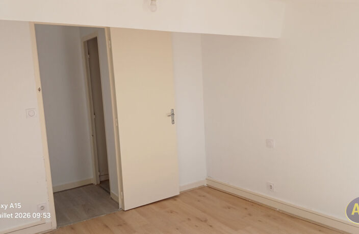 T2 Saintes 41.19 m2 — photo 4