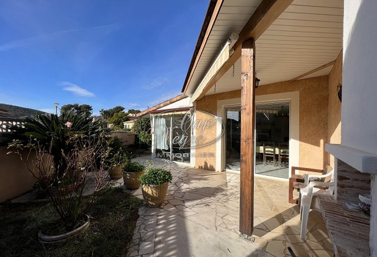 Maison située dans une impasse calme à quelques pas de la plage — photo 1