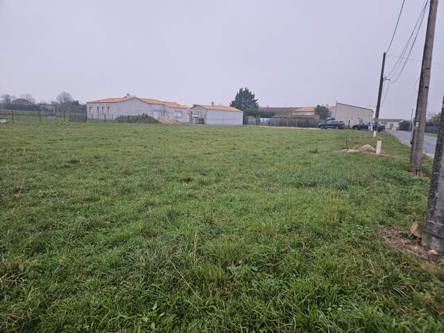 Centre Bourg THEZAC — photo du bien