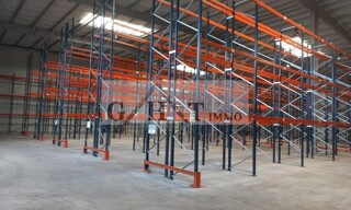 Local industriel  2500 m² à louer à Vaux-le-Pénil (77000)