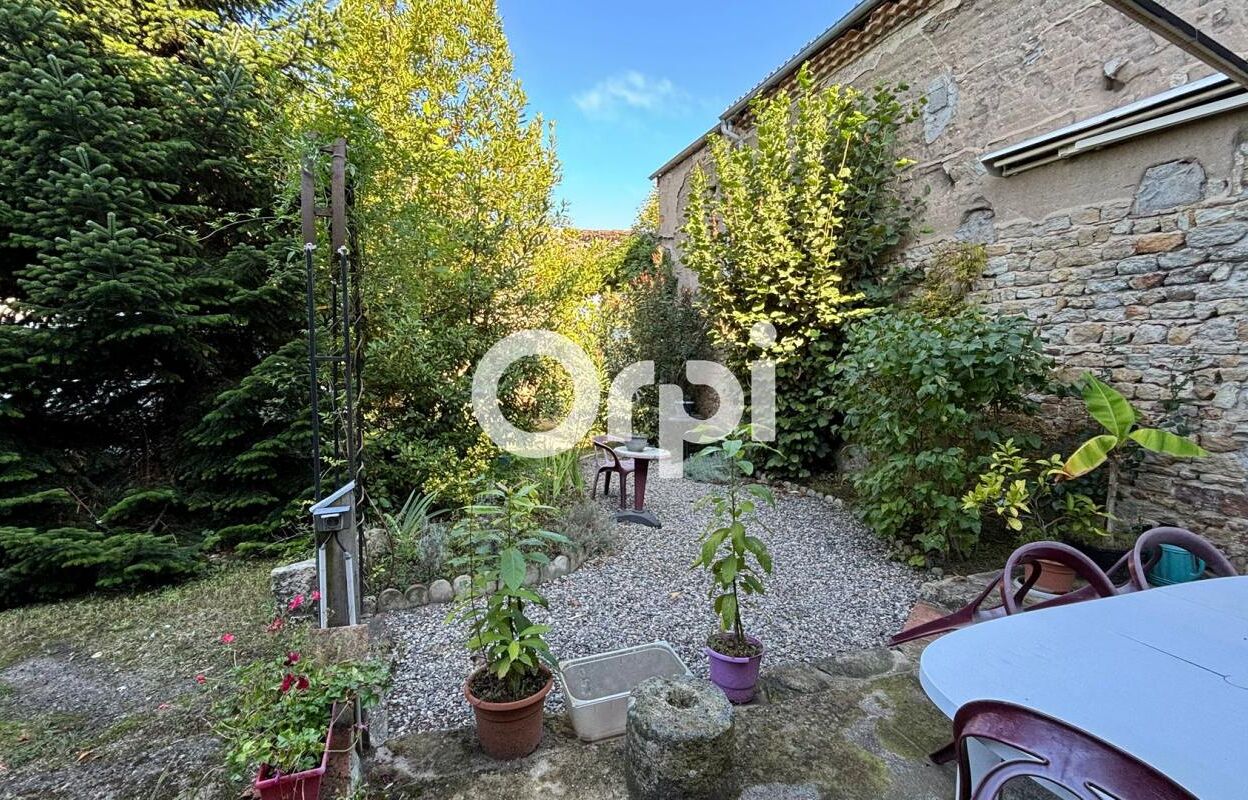 maison 7 pièces 238 m2 à vendre à Lezoux (63190)