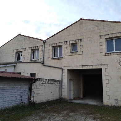 Local industriel  240000 €