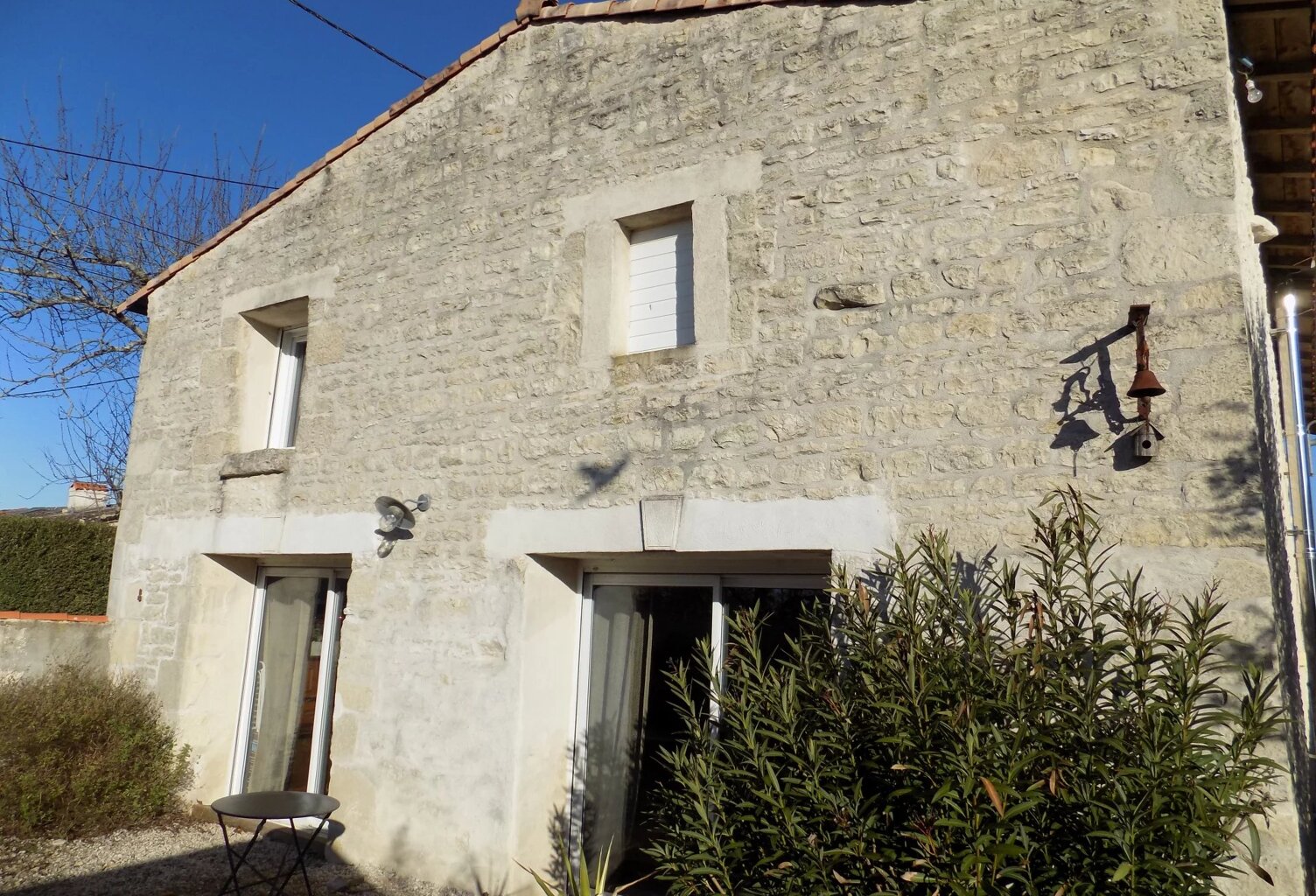 Maison à louer de 98.38m²  à BEAUVOIR SUR NIORT. — photo 1