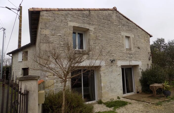 Maison à louer de 98.38m²  à BEAUVOIR SUR NIORT. — photo 3