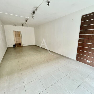 Commerce 1 pièces 775 €