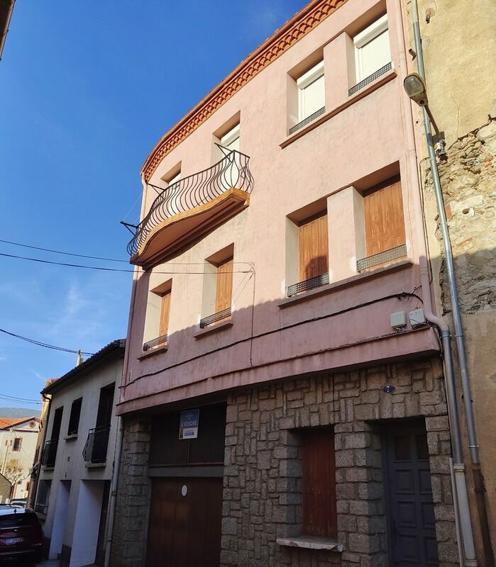 Villa / Maison 6 pièces  à vendre Prades 66500