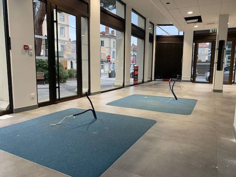 Local commercial Mazamet 100 m2 — photo 1